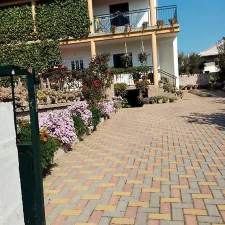 Three Bedroom Niko Apartmán Zadar