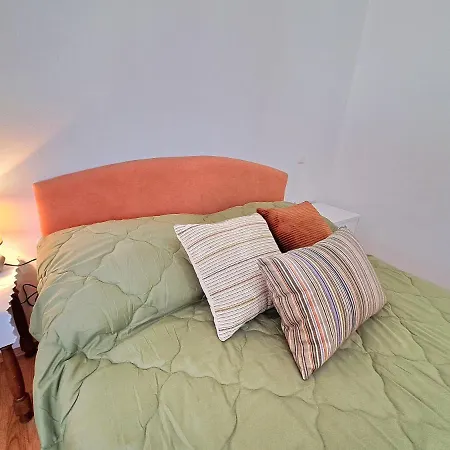Three Bedroom Niko Apartament *
